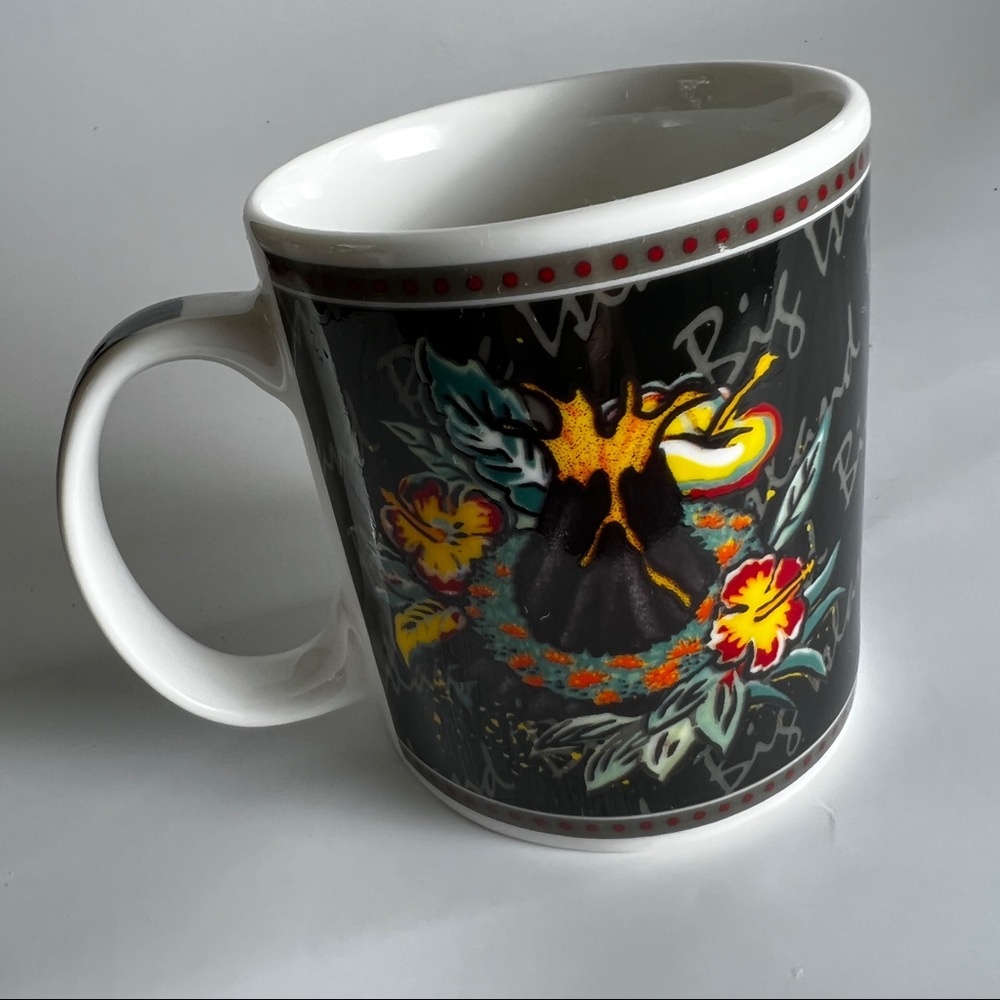 Hilo Hattie Hawaii mug green Big Island erupting volcano hibiscus floral 2002